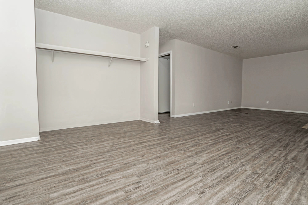 Summit-Town-Country 15